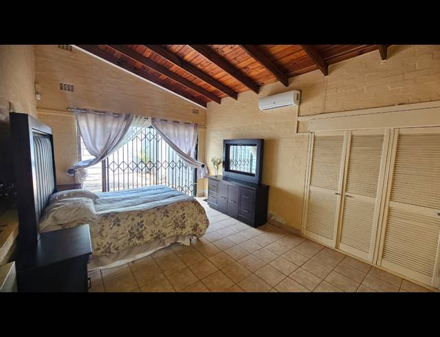 5 BEDROOM HOUSE FOR SALE IN FAIRVIEW